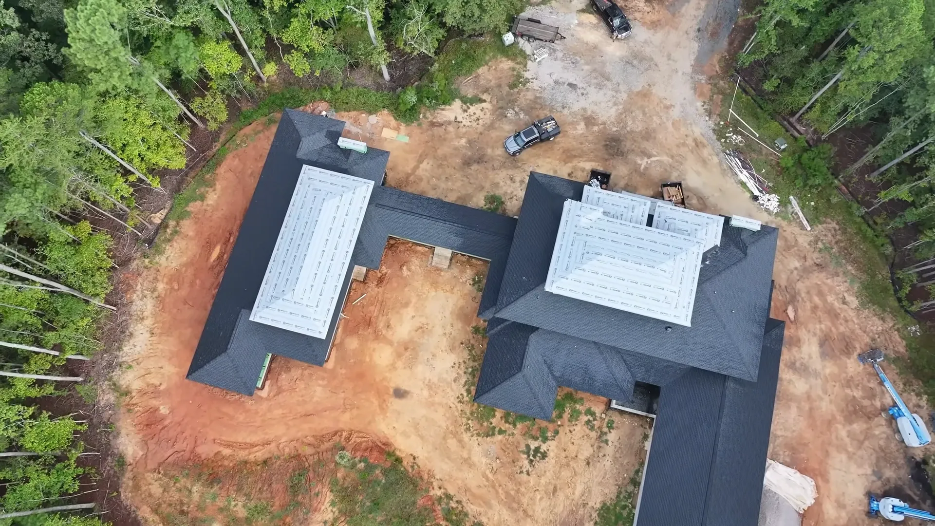 Roof framing and construction at the Major project
